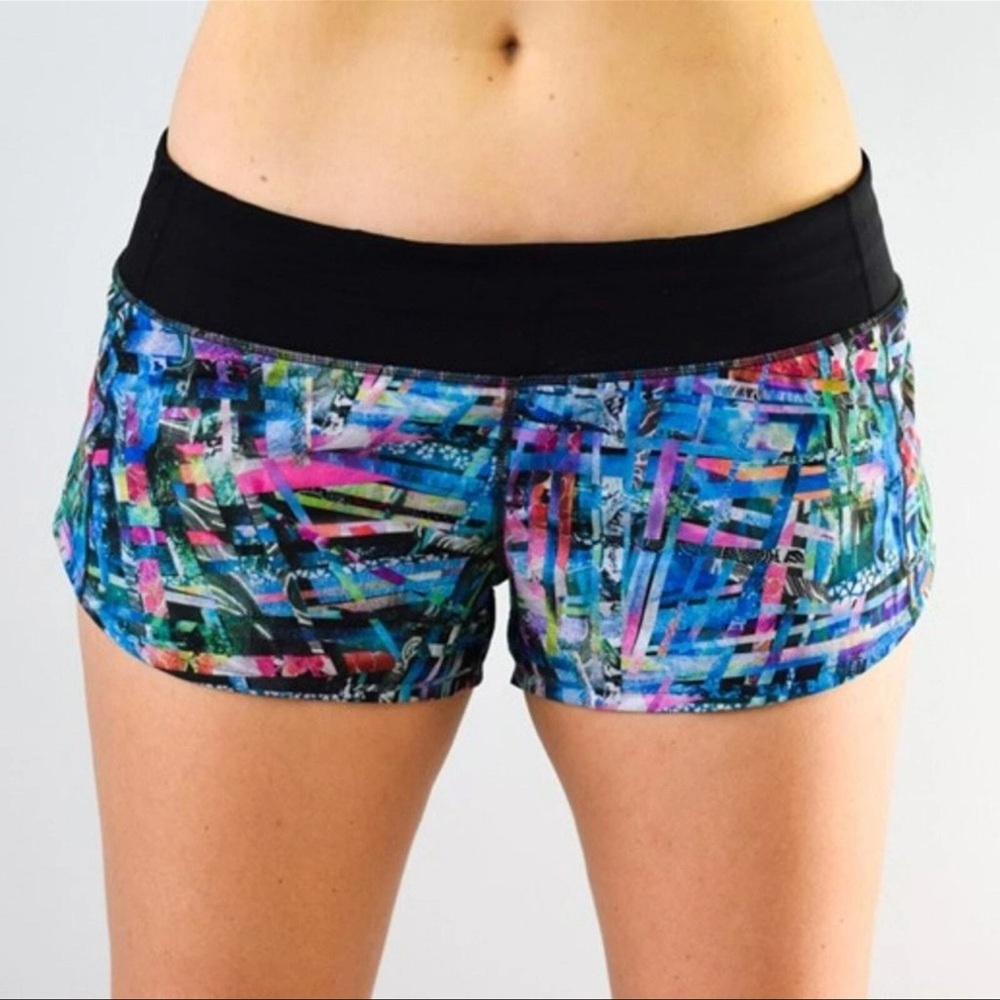 Lululemon Seawheeze Speed Shorts Electric Beach Print Running Shorts Size 8 RARE